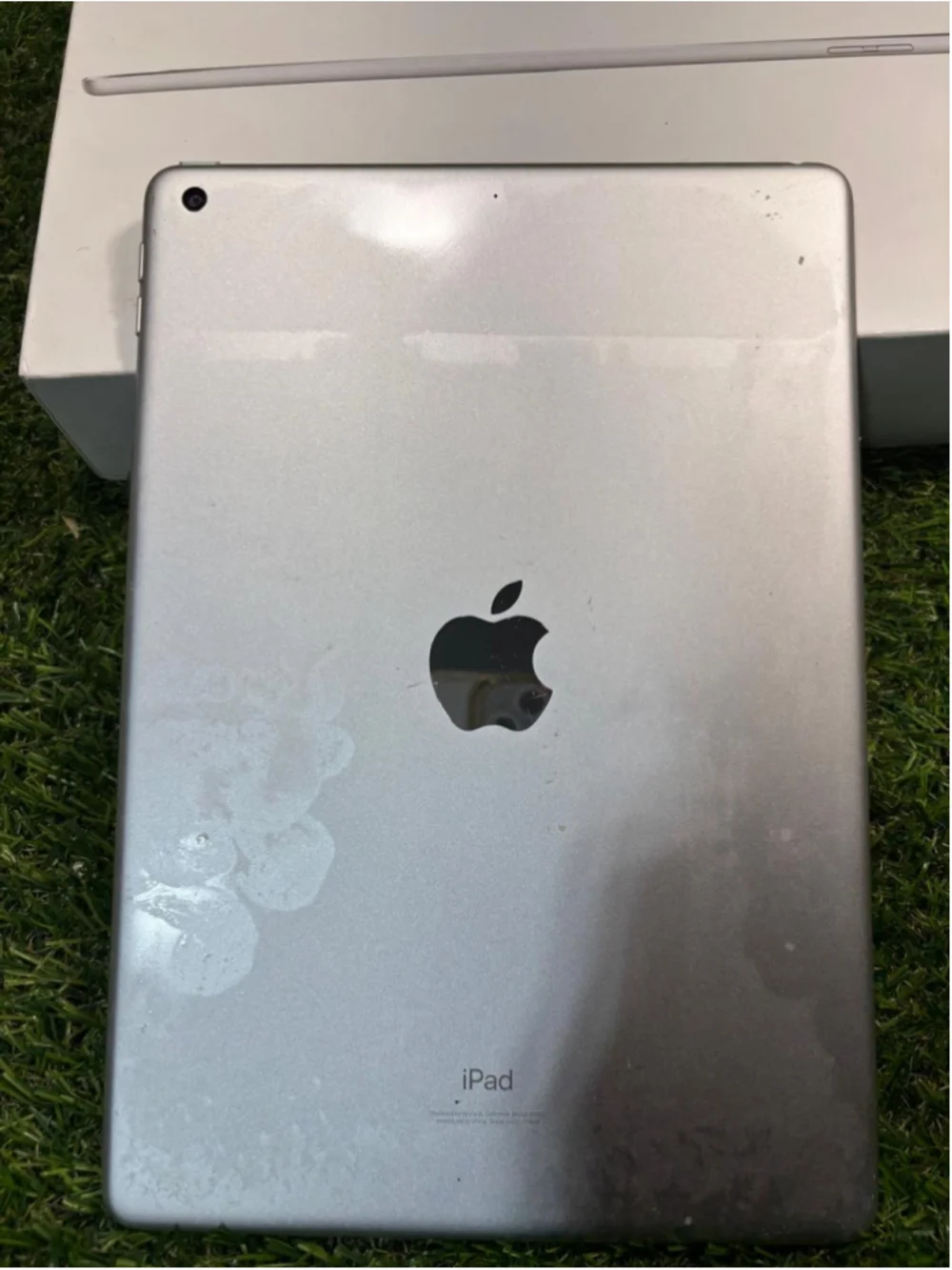 Apple iPad Tablet One Size Black White Damaged #1036